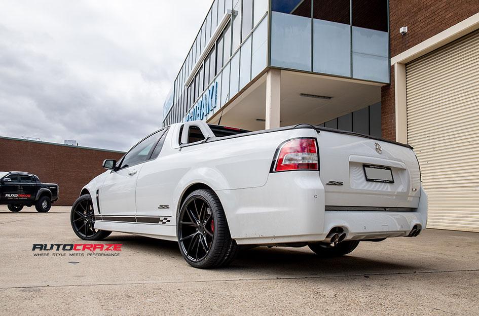 HOLDEN-COMMODORE-MISANO-MATTE-BLACK